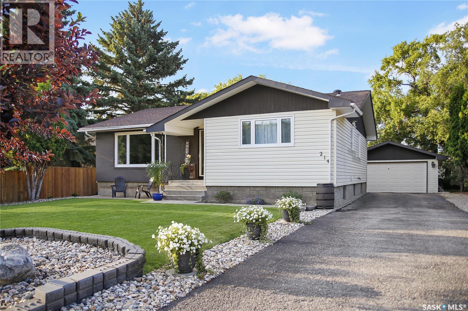 Photo 1 of 214 Lake Avenue, Fort Quappelle SK