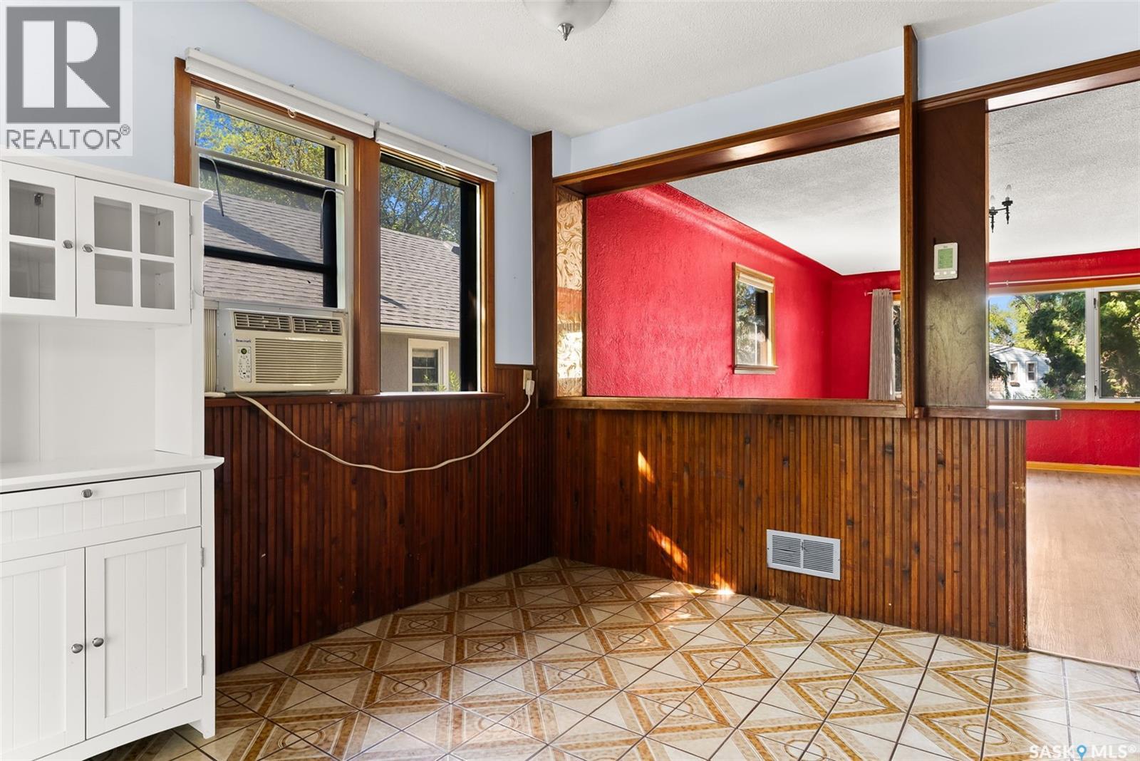 Single Family House Bi-level for Sale in  th AVENUE Regina 