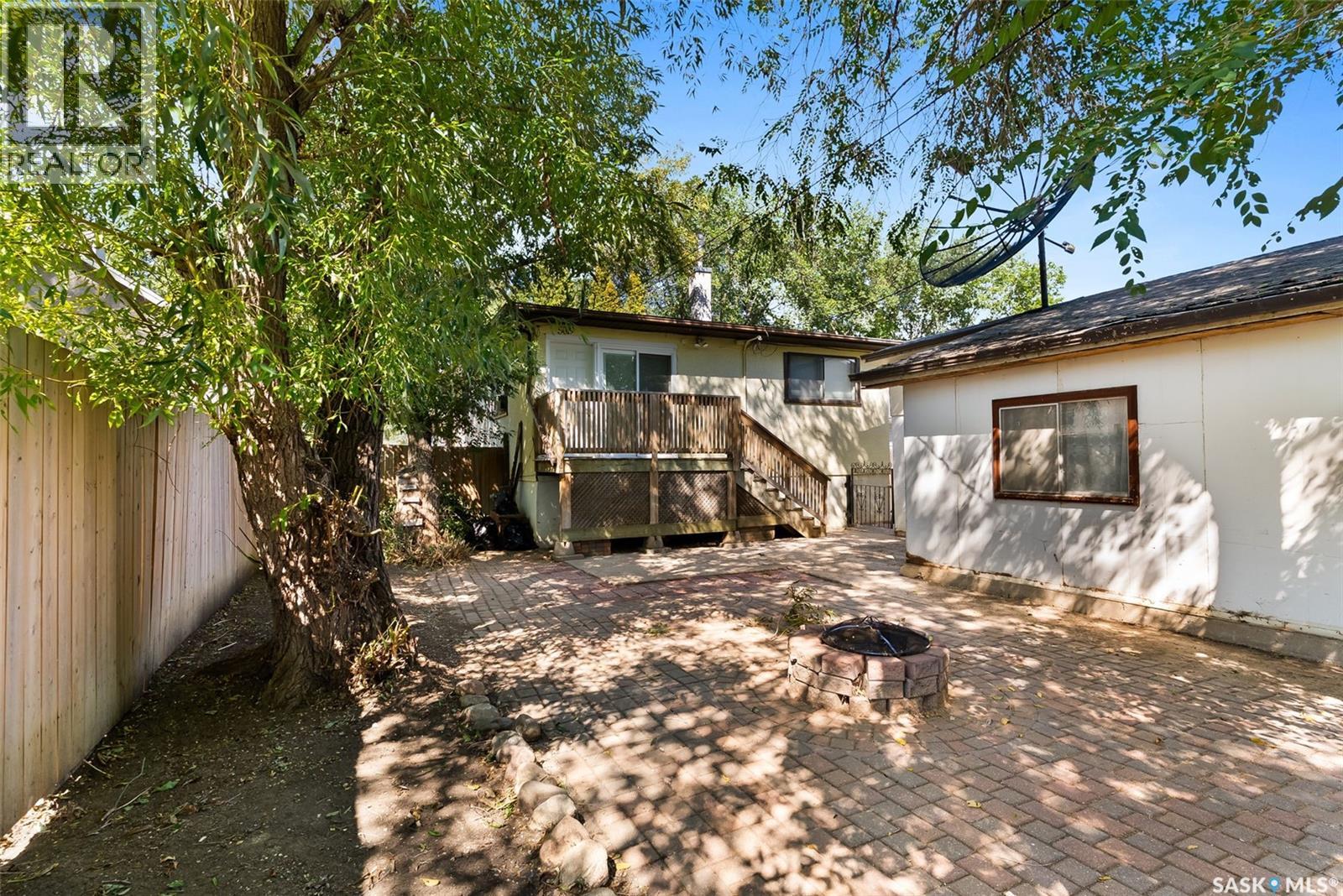 Single Family House Bi-level for Sale in  th AVENUE Regina 