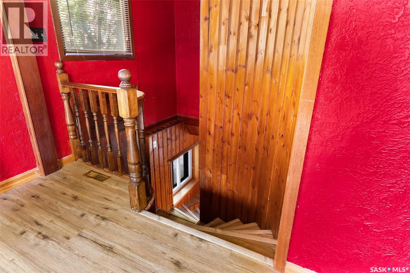 Single Family House Bi-level for Sale in  th AVENUE Regina 