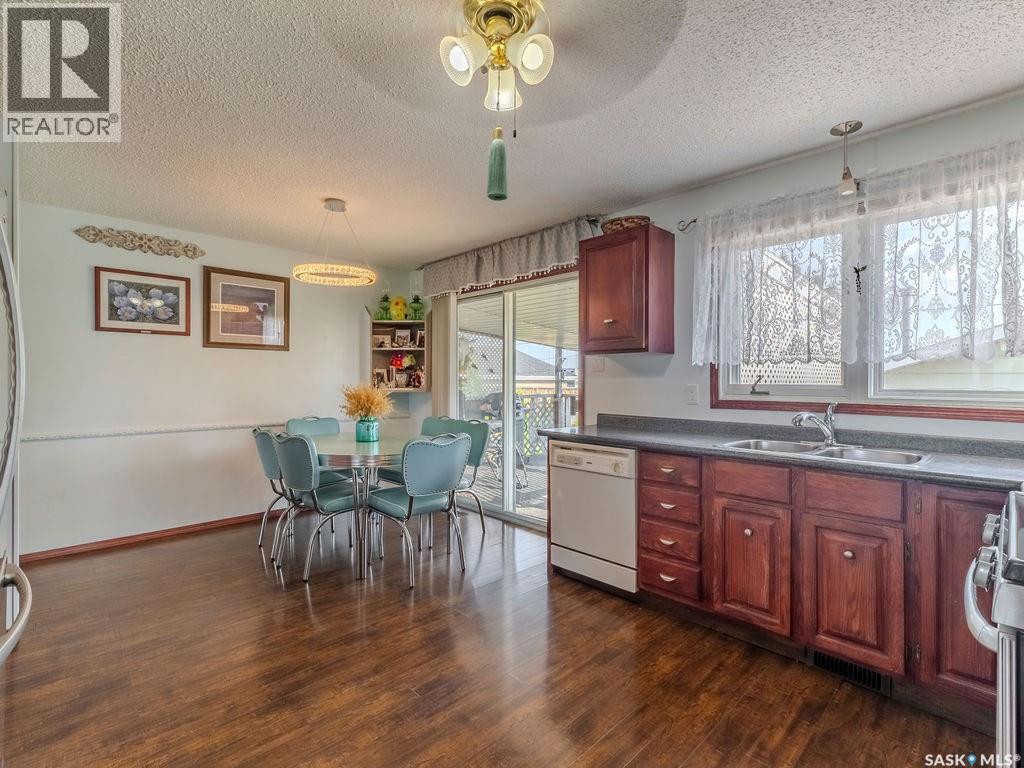 Photo 12 of 215 7th Street S, Wakaw SK
