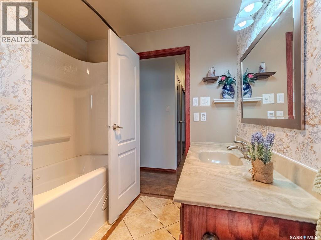 Photo 28 of 215 7th Street S, Wakaw SK