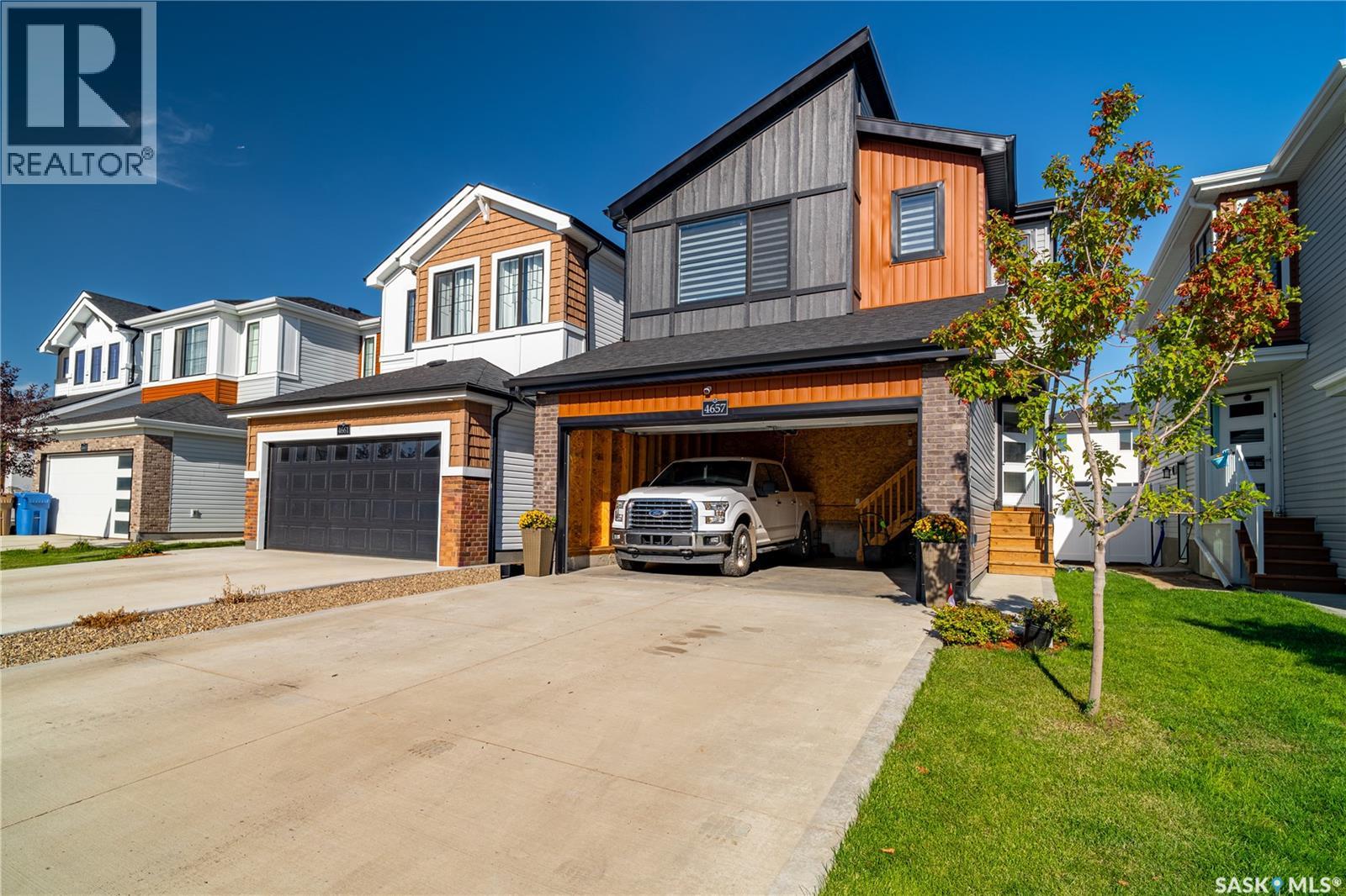 Photo 8 of 4657 Ferndale Crescent, Regina SK