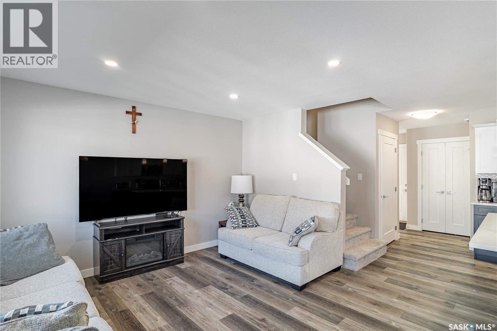 Photo 2 of 4657 Ferndale Crescent, Regina SK