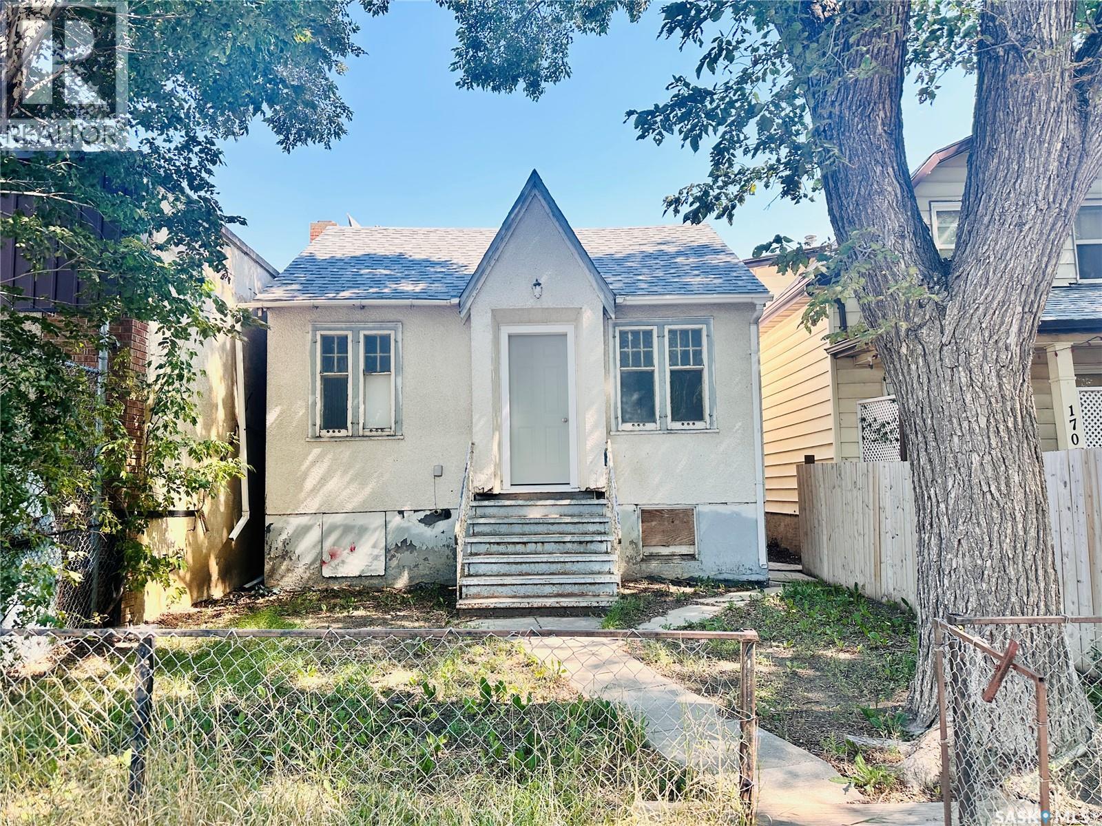 Photo 5 of 1705 Quebec Street, Regina SK