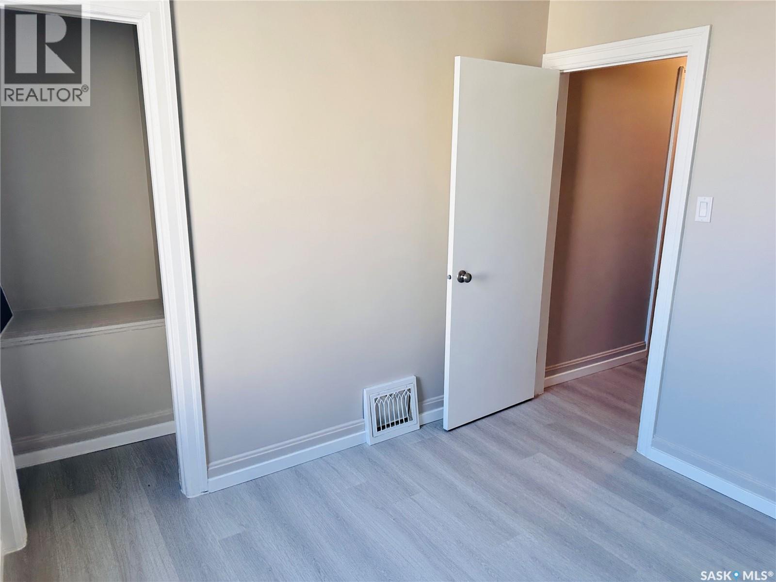 Photo 4 of 1705 Quebec Street, Regina SK