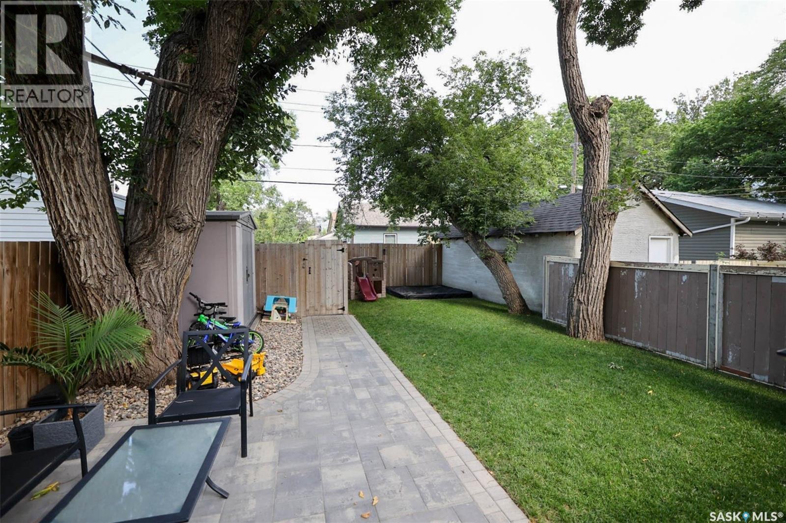 Photo 20 of 3408 Victoria Avenue, Regina SK