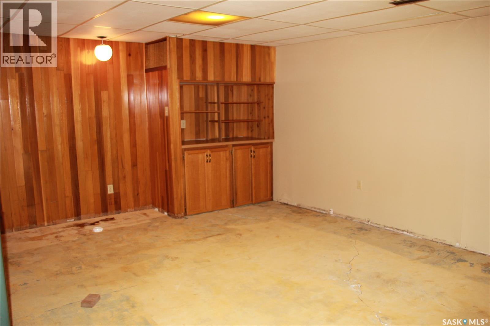 Photo 38 of 915 Rowell Crescent N, Regina SK
