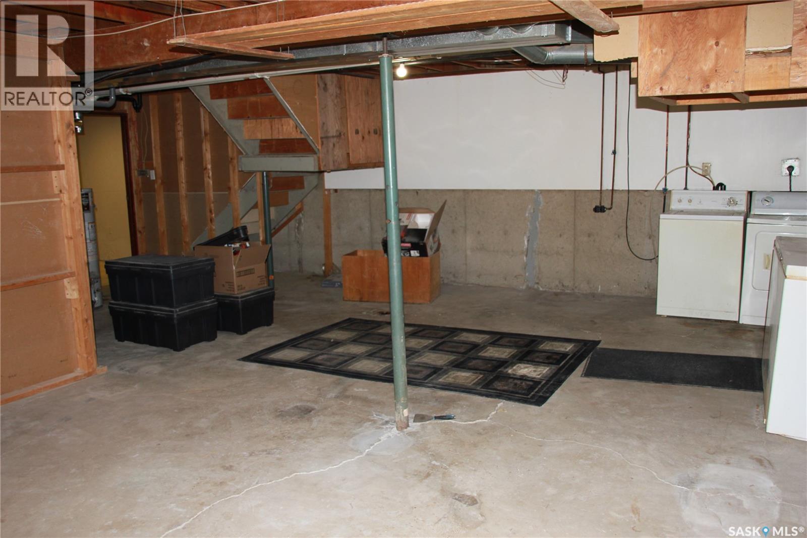 Photo 33 of 915 Rowell Crescent N, Regina SK