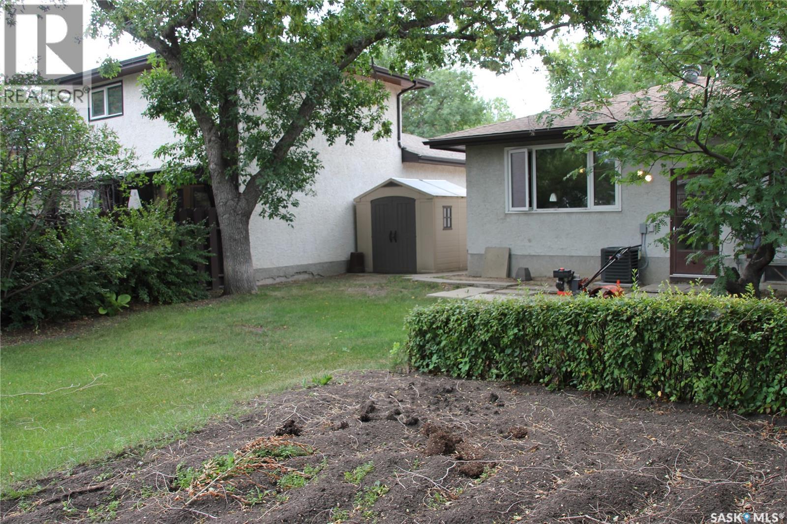 Photo 7 of 915 Rowell Crescent N, Regina SK