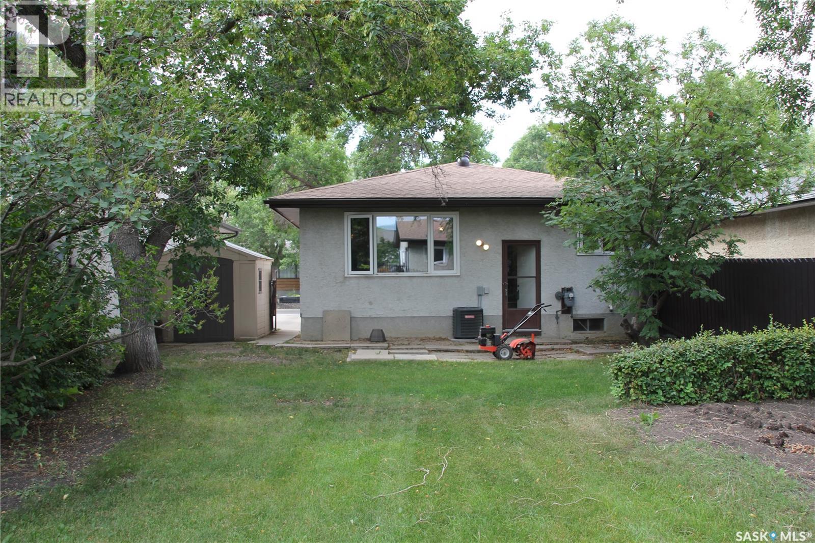 Photo 32 of 915 Rowell Crescent N, Regina SK