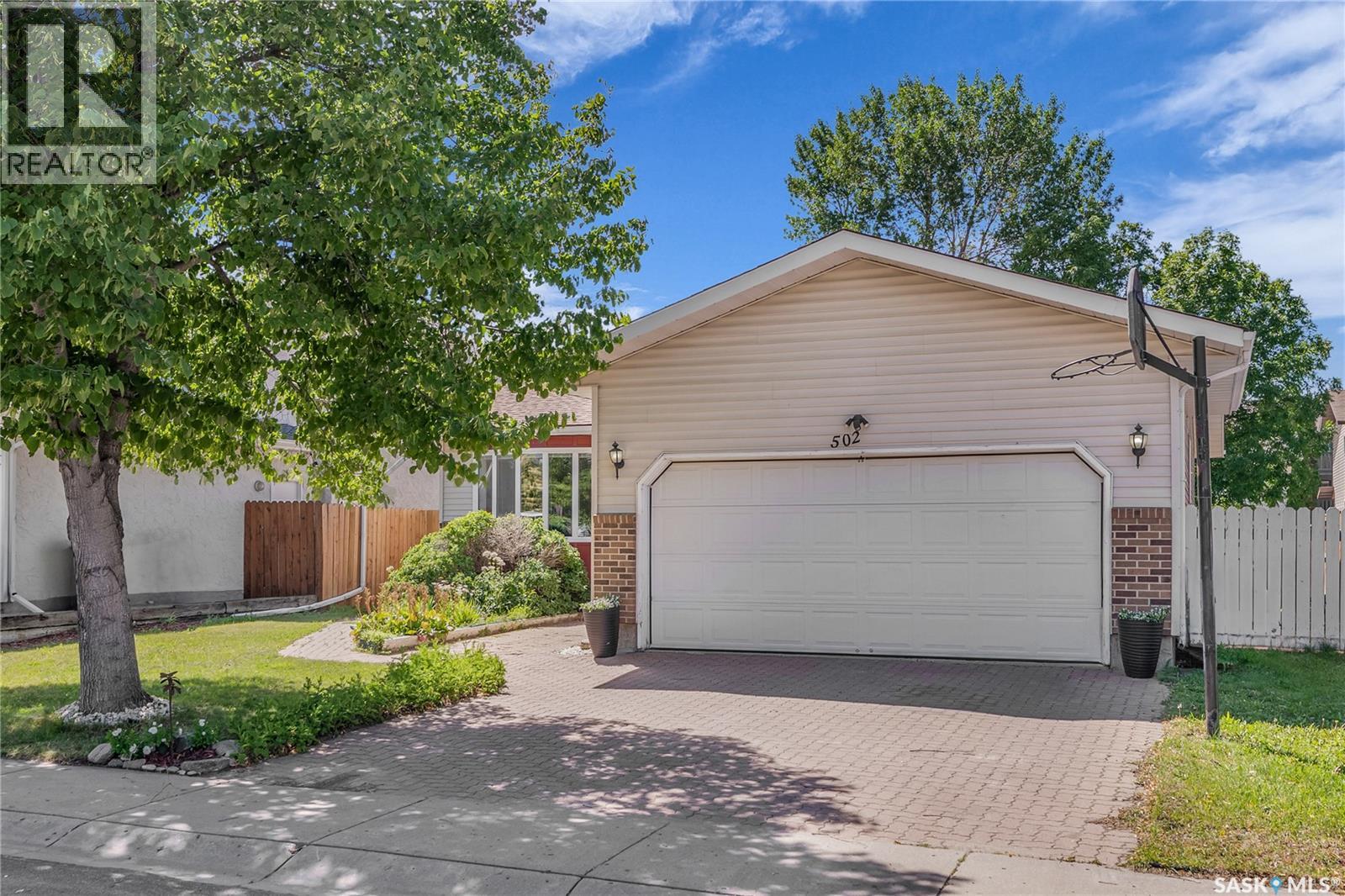 Photo 25 of 502 Brightsand Crescent, Saskatoon SK