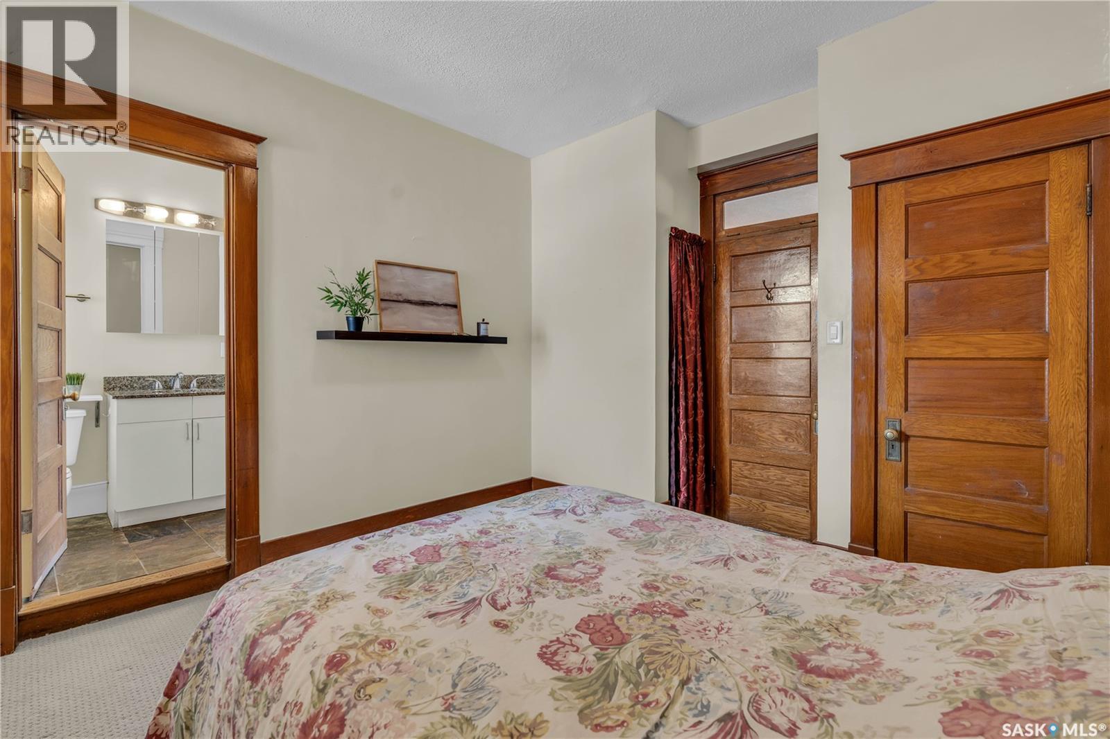 Photo 12 of 14 2201 14th Avenue, Regina SK