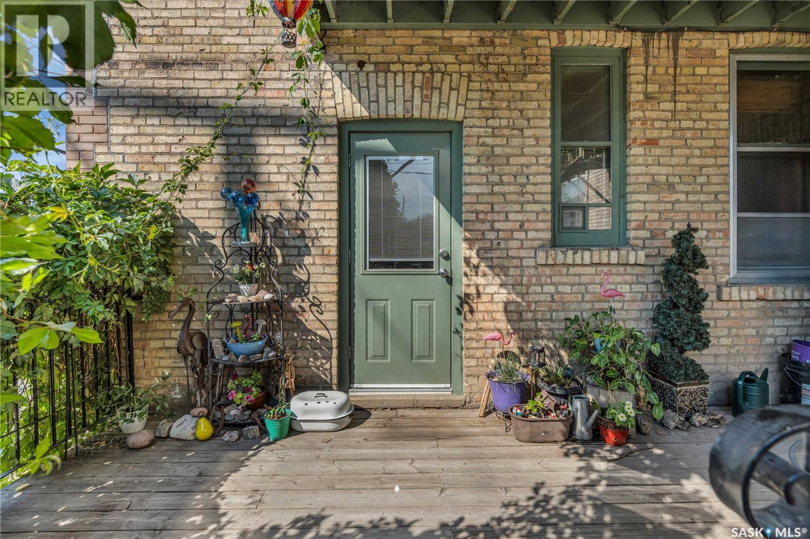 Photo 6 of 14 2201 14th Avenue, Regina SK