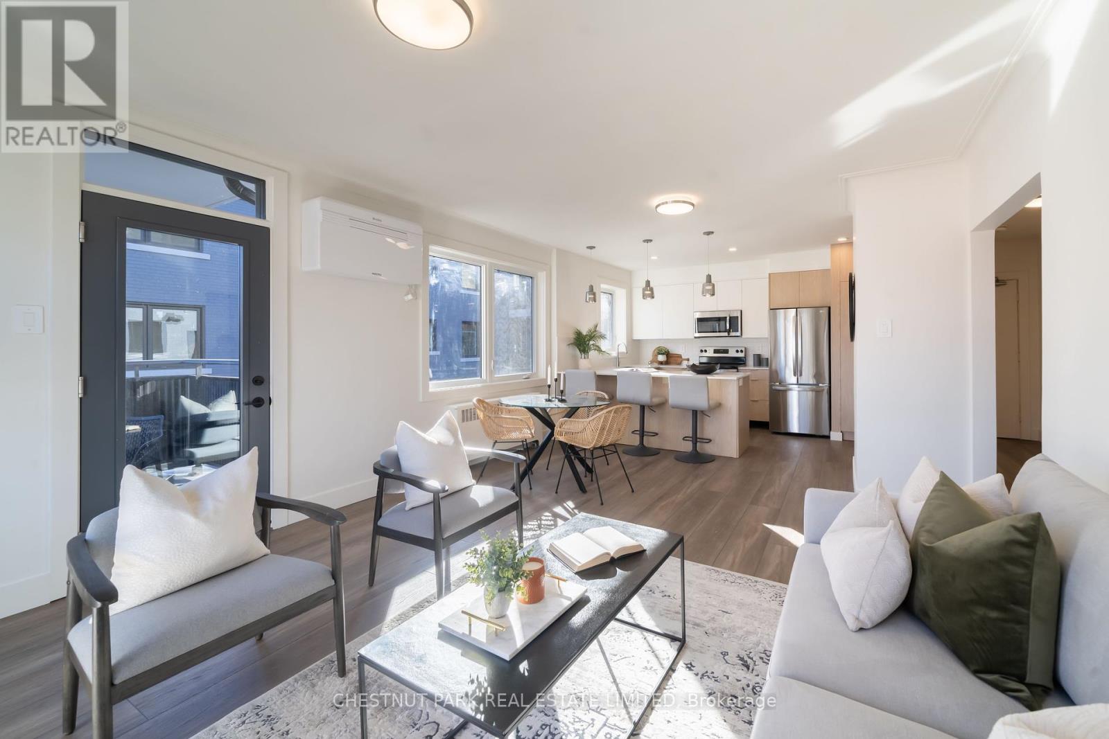 Photo 14 of 2 1492 Avenue Road, Toronto ON
