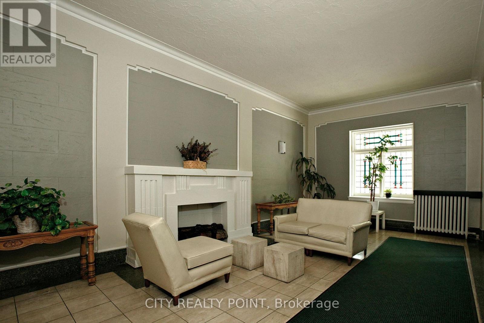 Photo 10 of 221 398 Avenue Road, Toronto ON