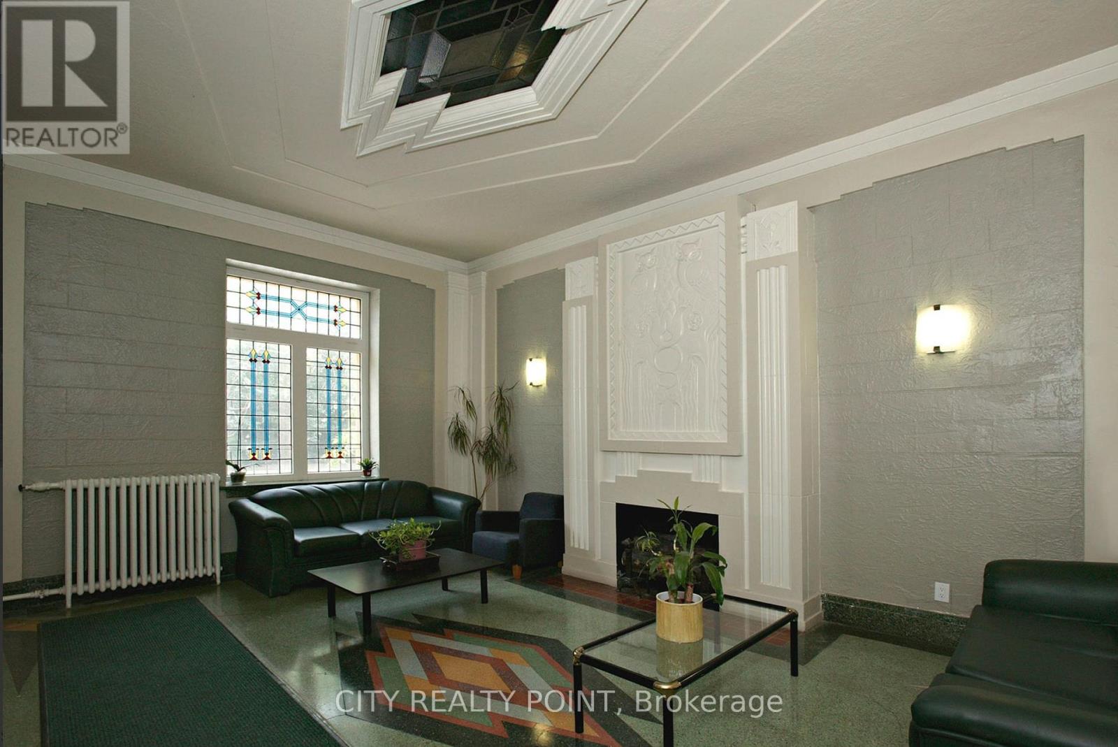 Photo 11 of 221 398 Avenue Road, Toronto ON
