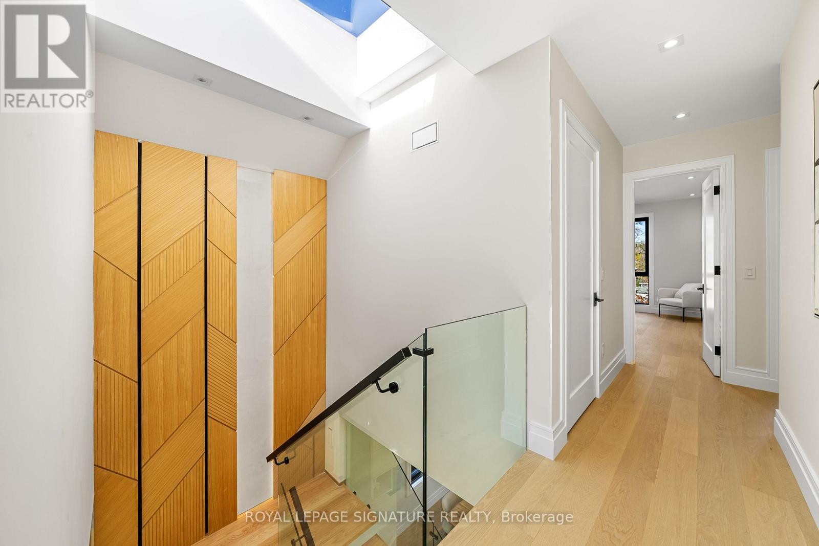 Photo 15 of 551 Broadway Avenue, Toronto ON