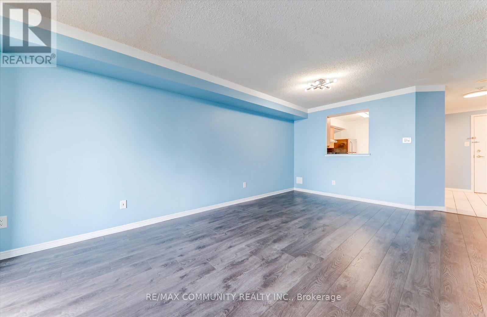Photo 14 of 705 410 Mclevin Avenue, Toronto ON