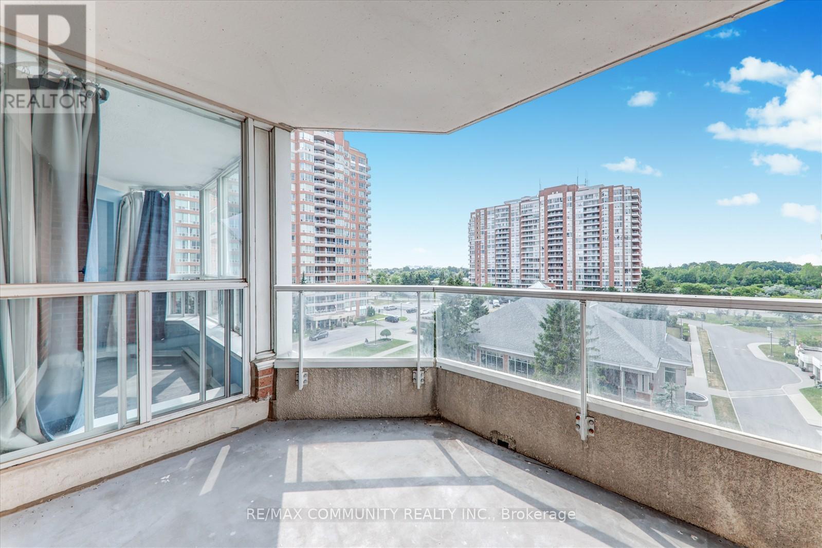 Photo 16 of 705 410 Mclevin Avenue, Toronto ON