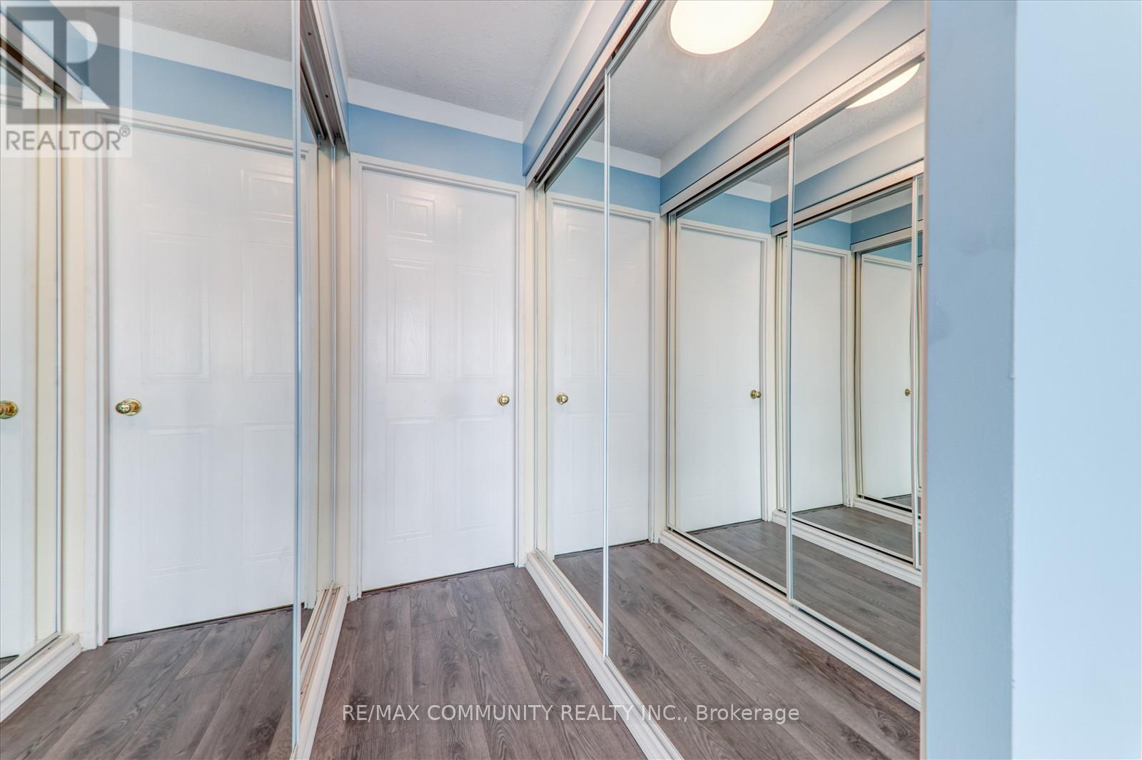 Photo 20 of 705 410 Mclevin Avenue, Toronto ON