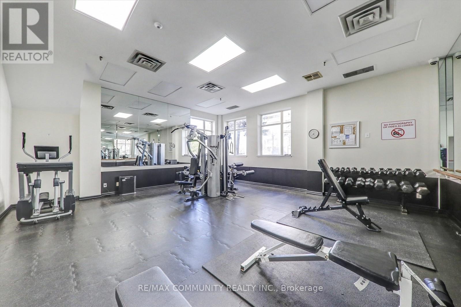 Photo 23 of 705 410 Mclevin Avenue, Toronto ON