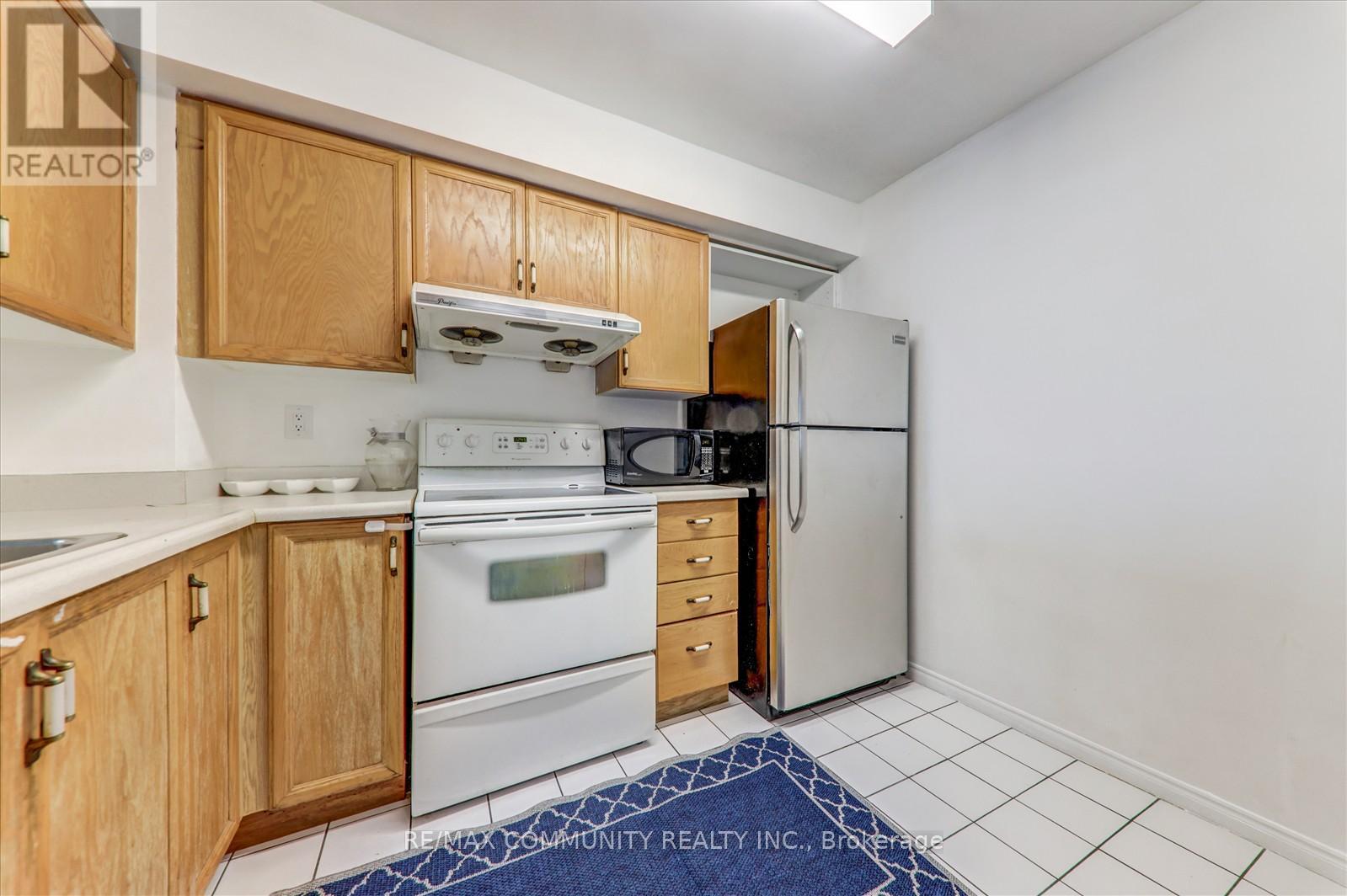 Photo 9 of 705 410 Mclevin Avenue, Toronto ON