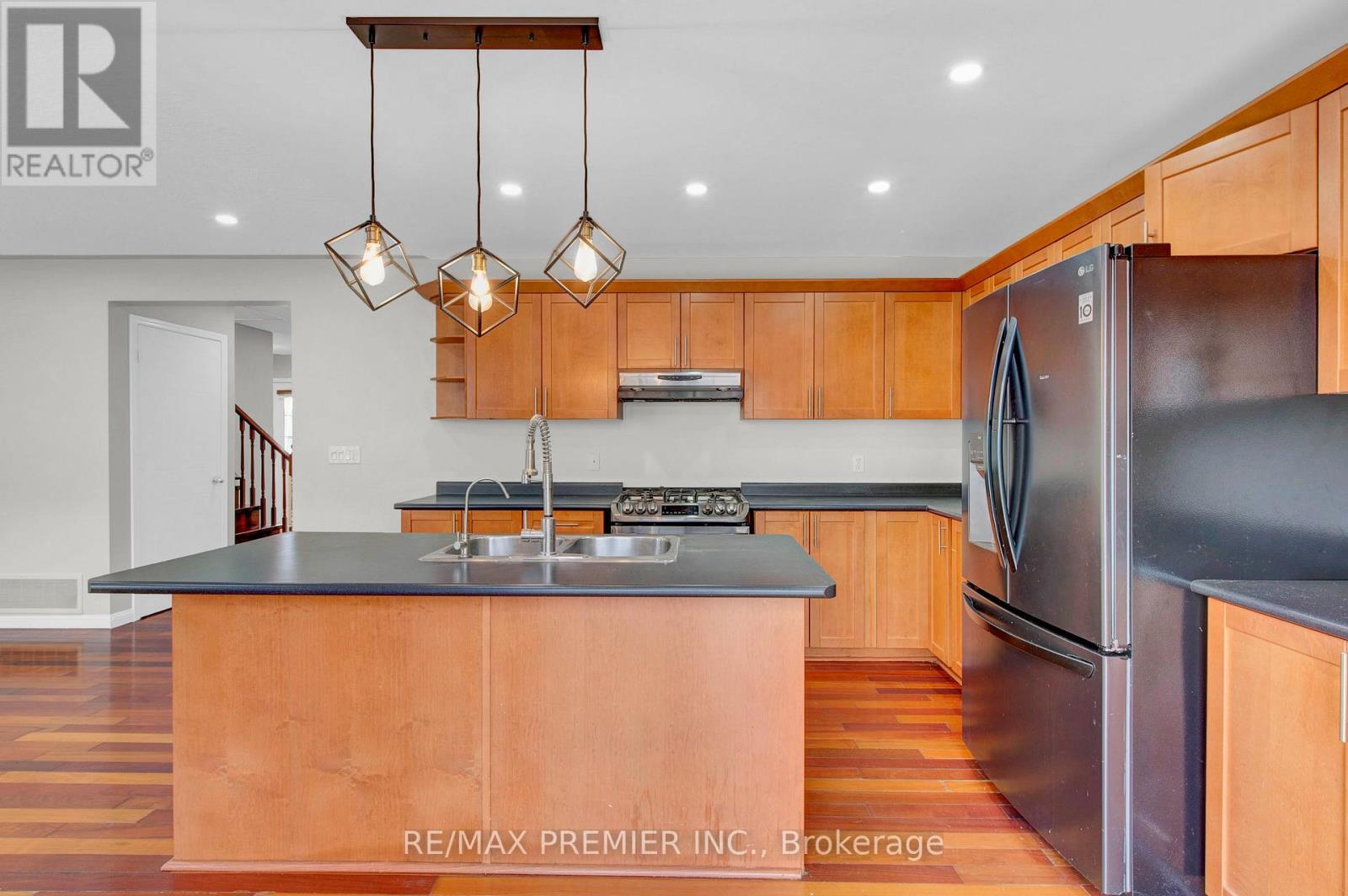 Photo 20 of 215 Garth Massey Drive, Cambridge ON