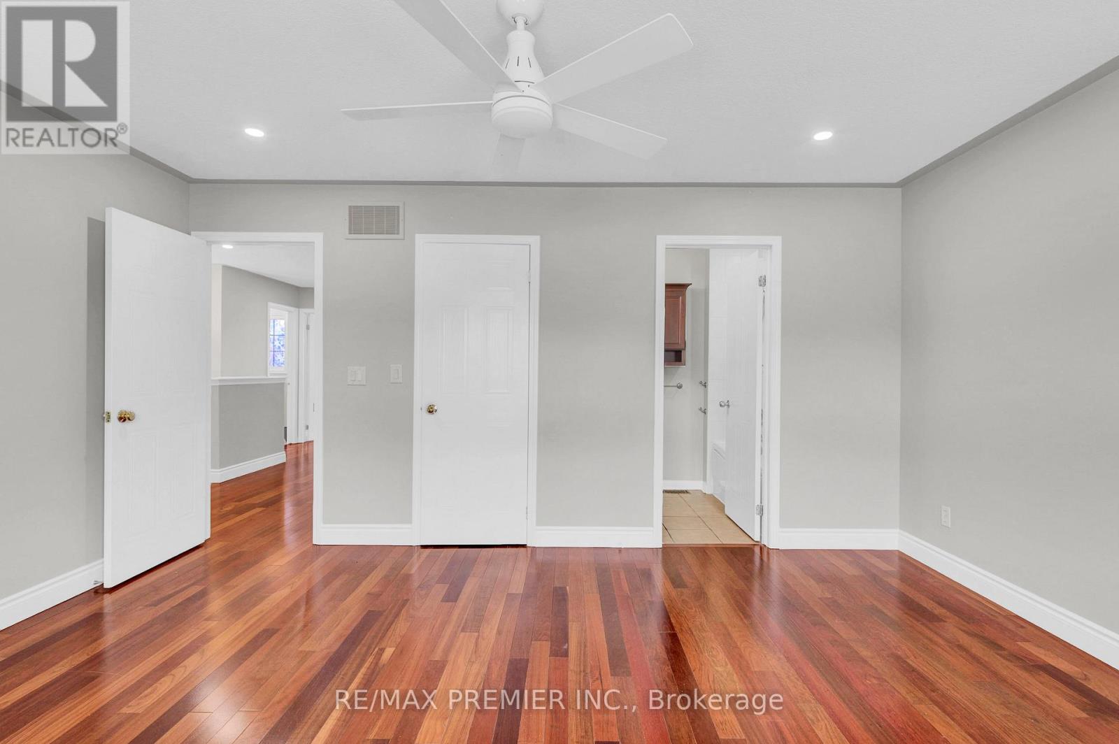 Photo 10 of 215 Garth Massey Drive, Cambridge ON