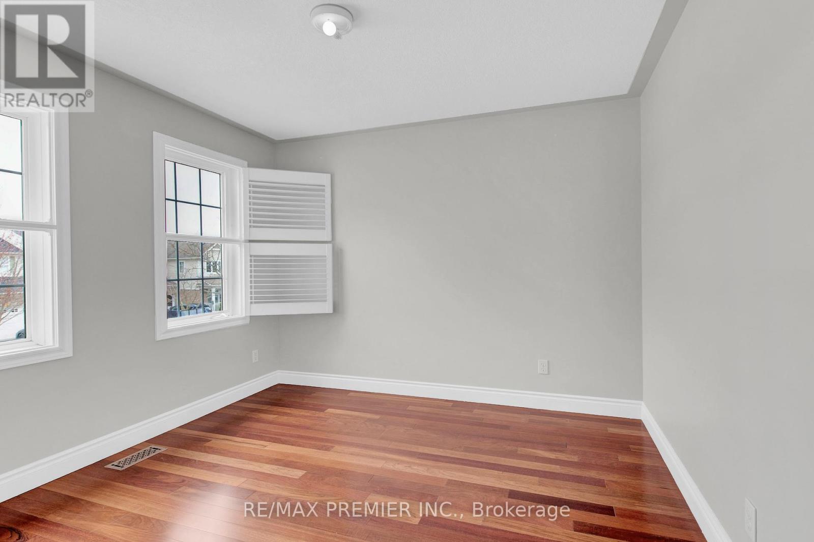 Photo 29 of 215 Garth Massey Drive, Cambridge ON