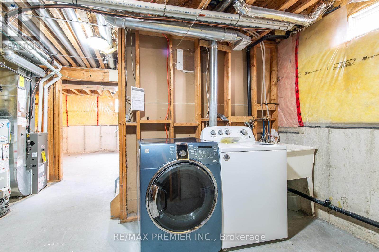 Photo 17 of 215 Garth Massey Drive, Cambridge ON