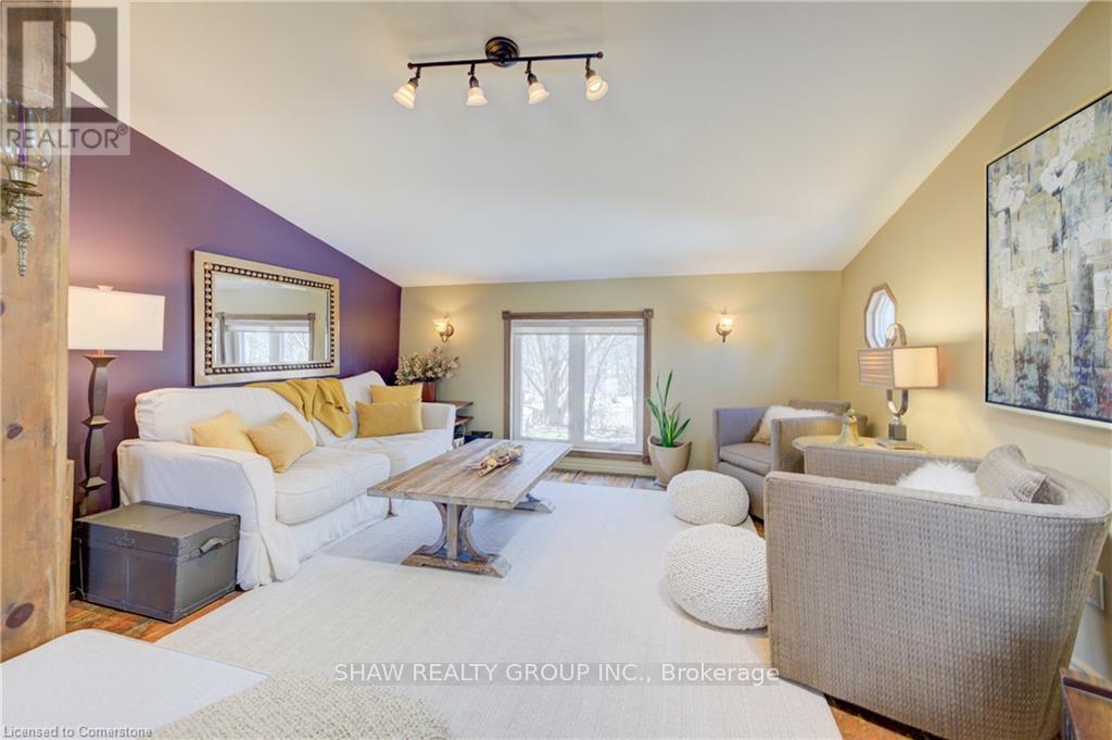 Photo 18 of 1276 Swan Street, North Dumfries ON
