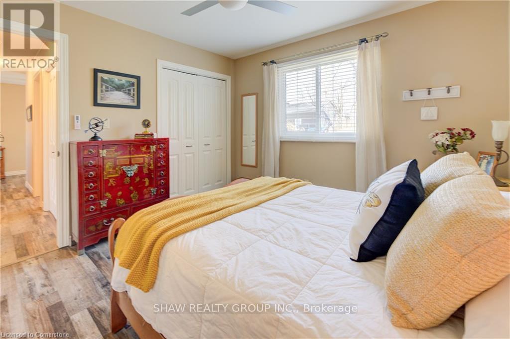 Photo 28 of 1276 Swan Street, North Dumfries ON
