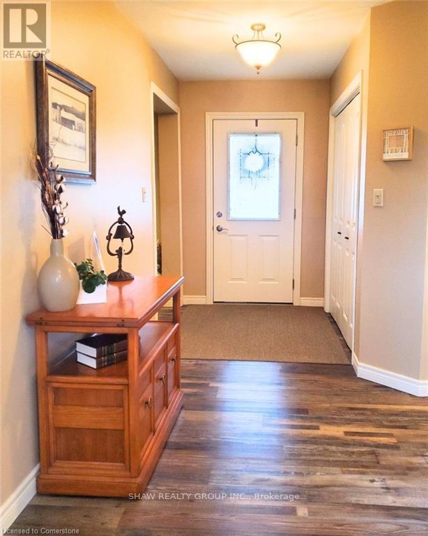 Photo 5 of 1276 Swan Street, North Dumfries ON