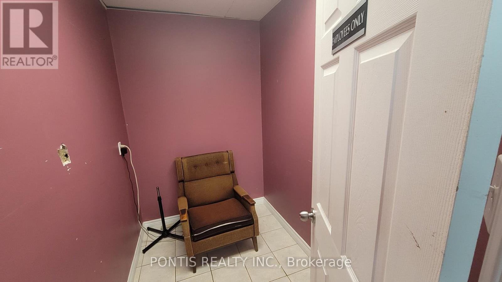 Photo 5 of B 210 Samuelson Street, Cambridge ON