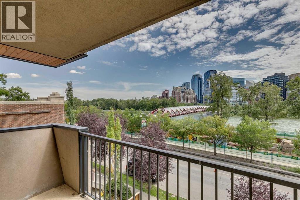 Single Family House for Sale in   Memorial Drive NW Sunnyside Calgary 