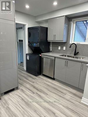 Photo 2 of Main 12 Valmount Avenue, Toronto ON