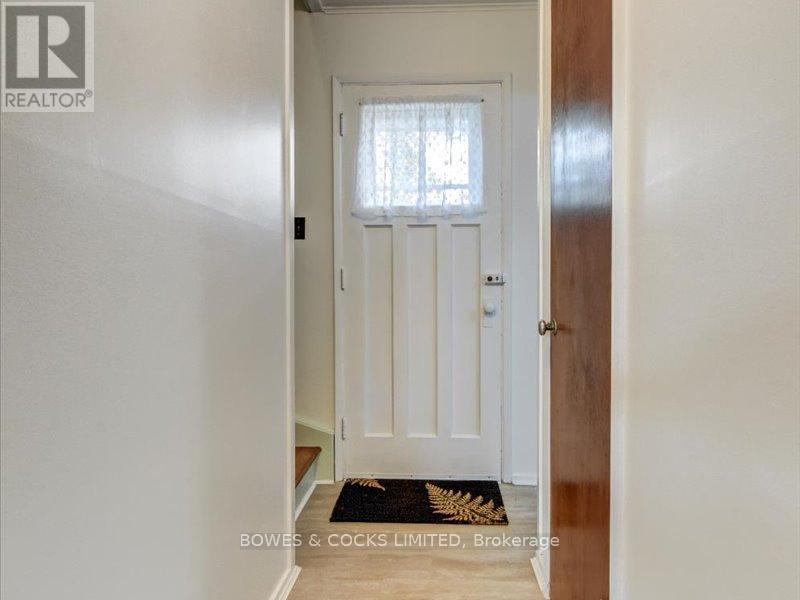 Photo 9 of 722 Gillespie Avenue, Peterborough ON