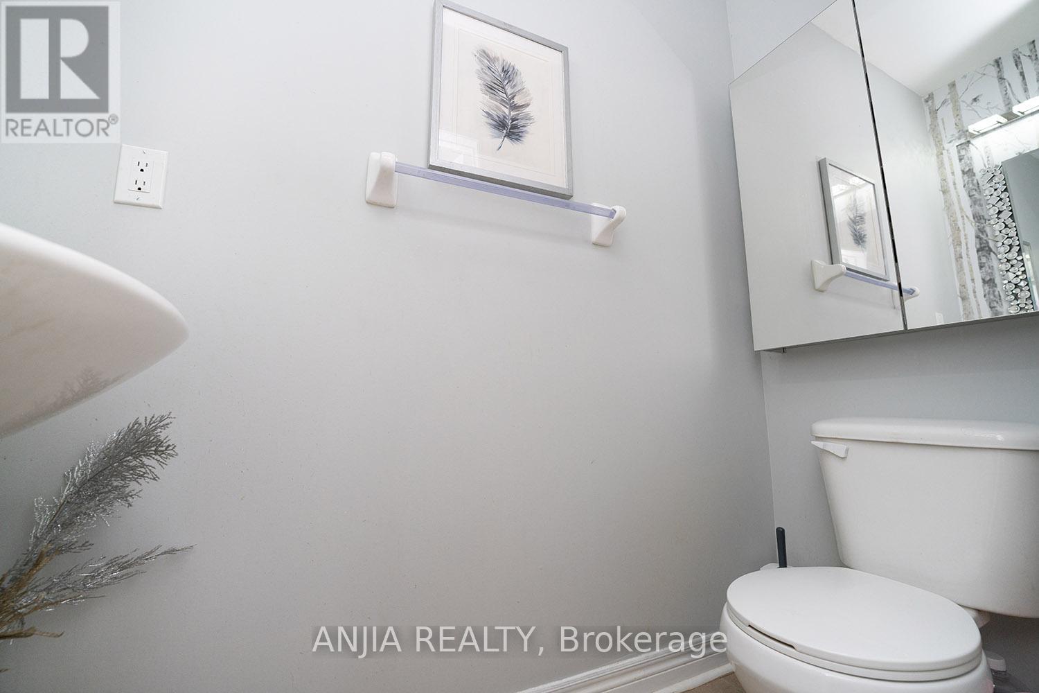 Photo 19 of 68 Lucida Court, Whitchurchstouffville ON
