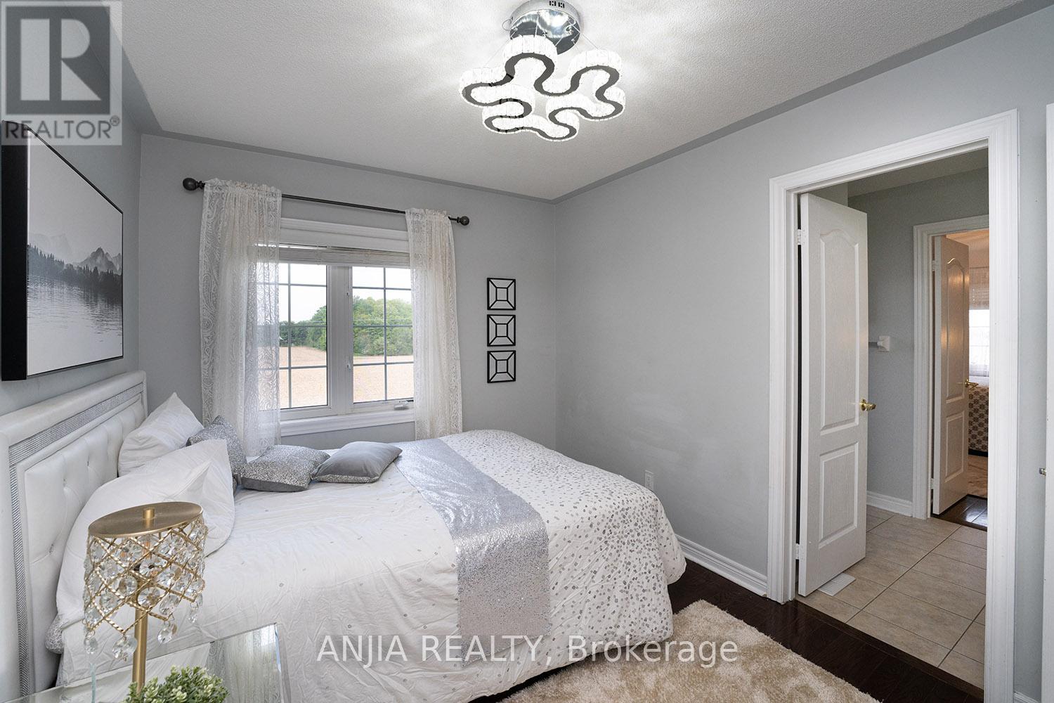 Photo 26 of 68 Lucida Court, Whitchurchstouffville ON
