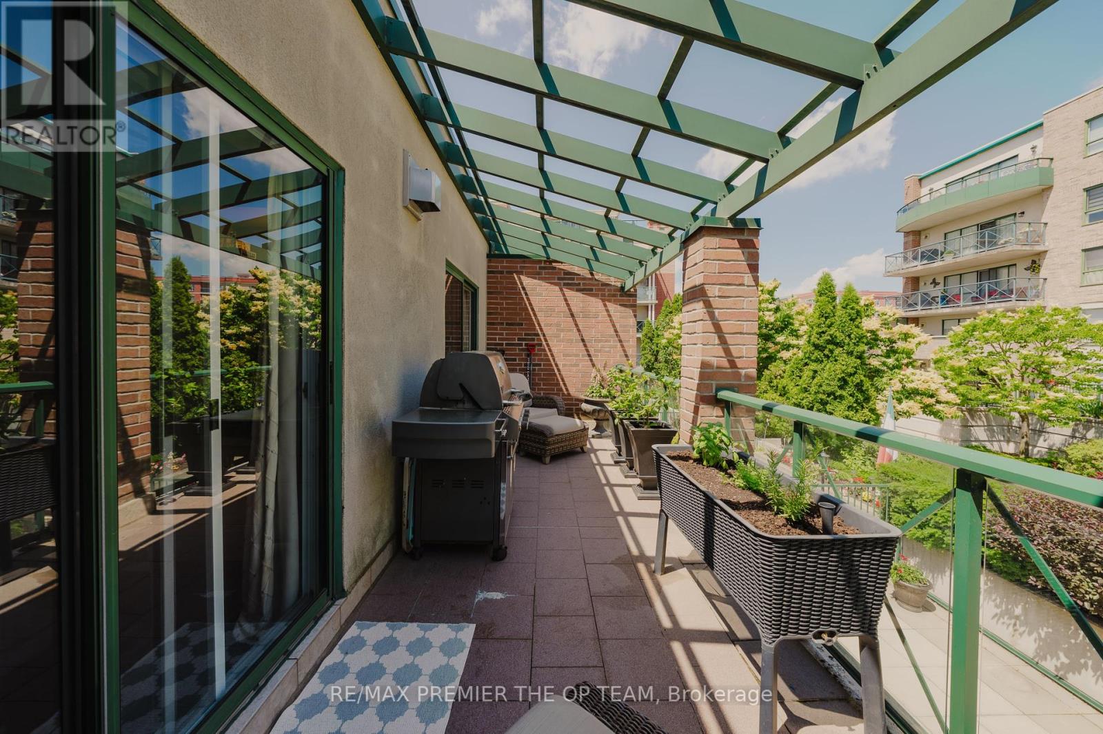 Photo 35 of 321 121 Woodbridge Avenue, Vaughan ON