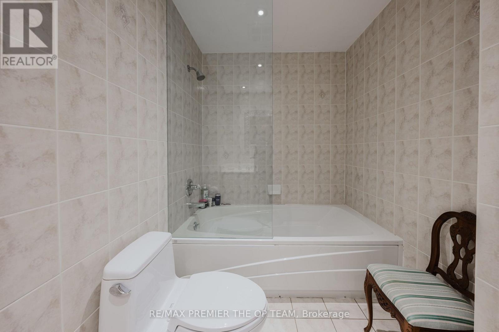 Photo 6 of 321 121 Woodbridge Avenue, Vaughan ON