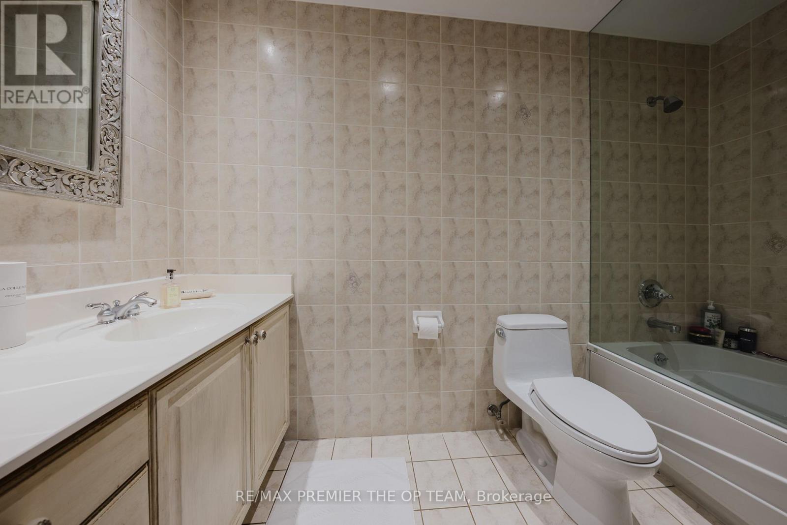 Photo 22 of 321 121 Woodbridge Avenue, Vaughan ON