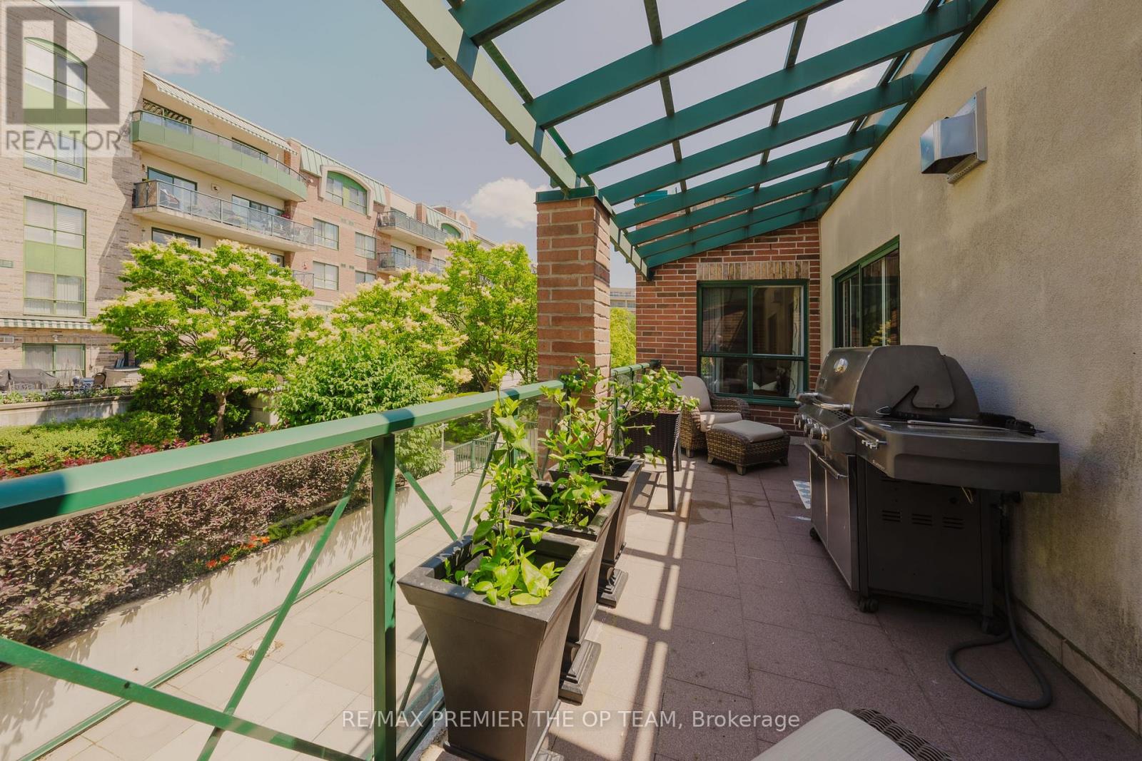 Photo 7 of 321 121 Woodbridge Avenue, Vaughan ON
