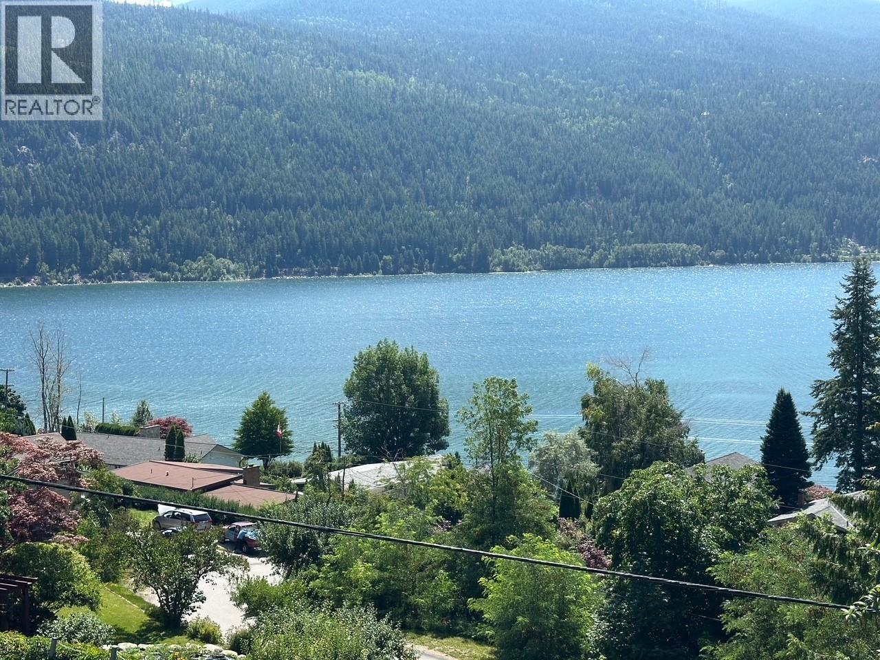 Photo 4 of 1551 Nasookin Road, Nelson BC