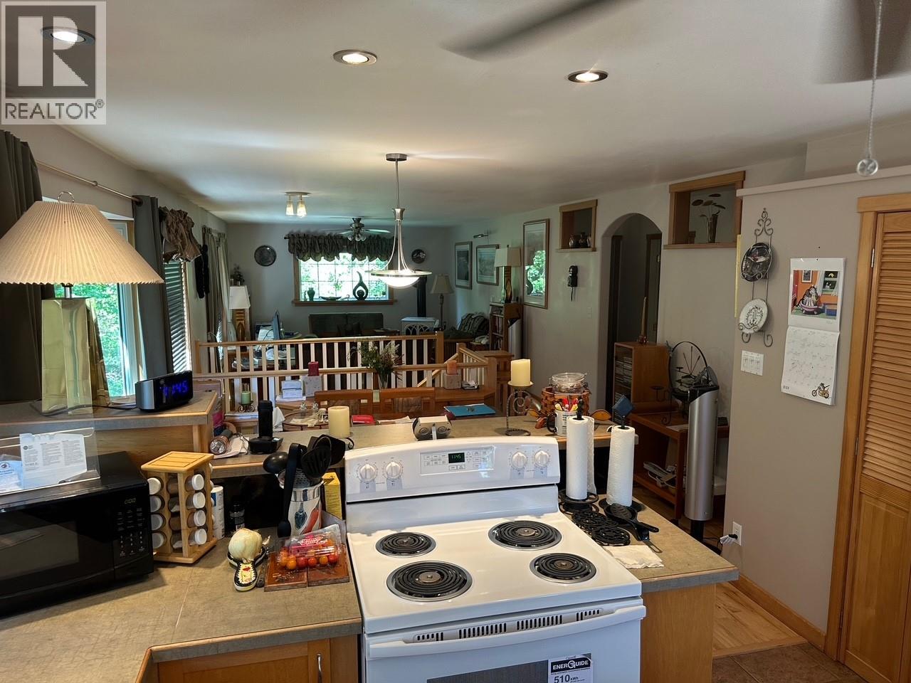 Photo 6 of 1551 Nasookin Road, Nelson BC