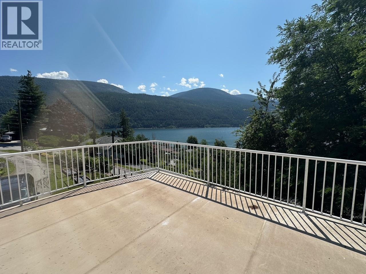 Photo 2 of 1551 Nasookin Road, Nelson BC