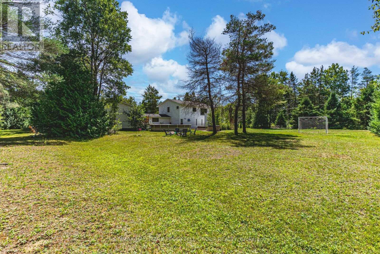 Photo 27 of 20 Hillview Crescent, Springwater ON