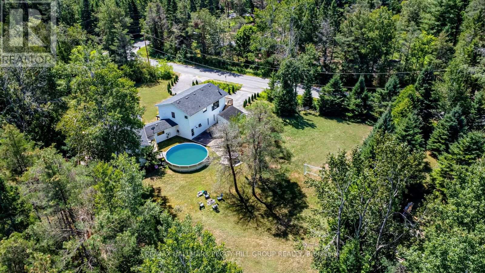 Photo 29 of 20 Hillview Crescent, Springwater ON