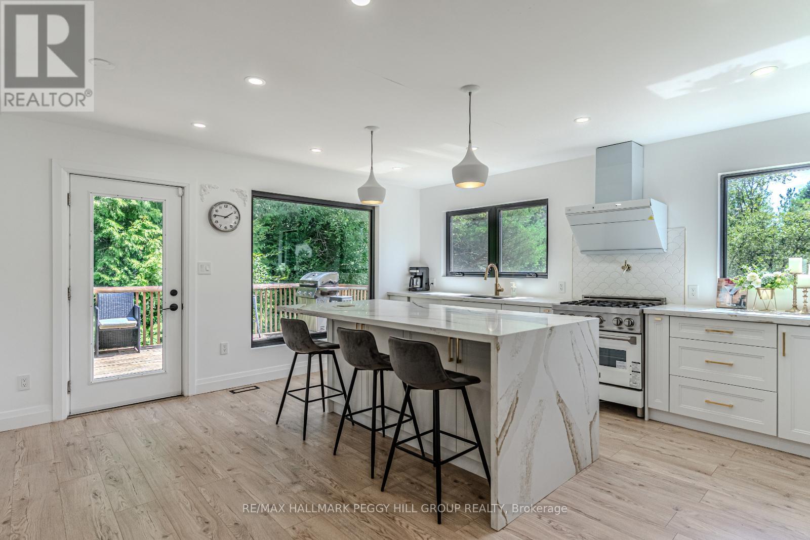 Photo 4 of 20 Hillview Crescent, Springwater ON